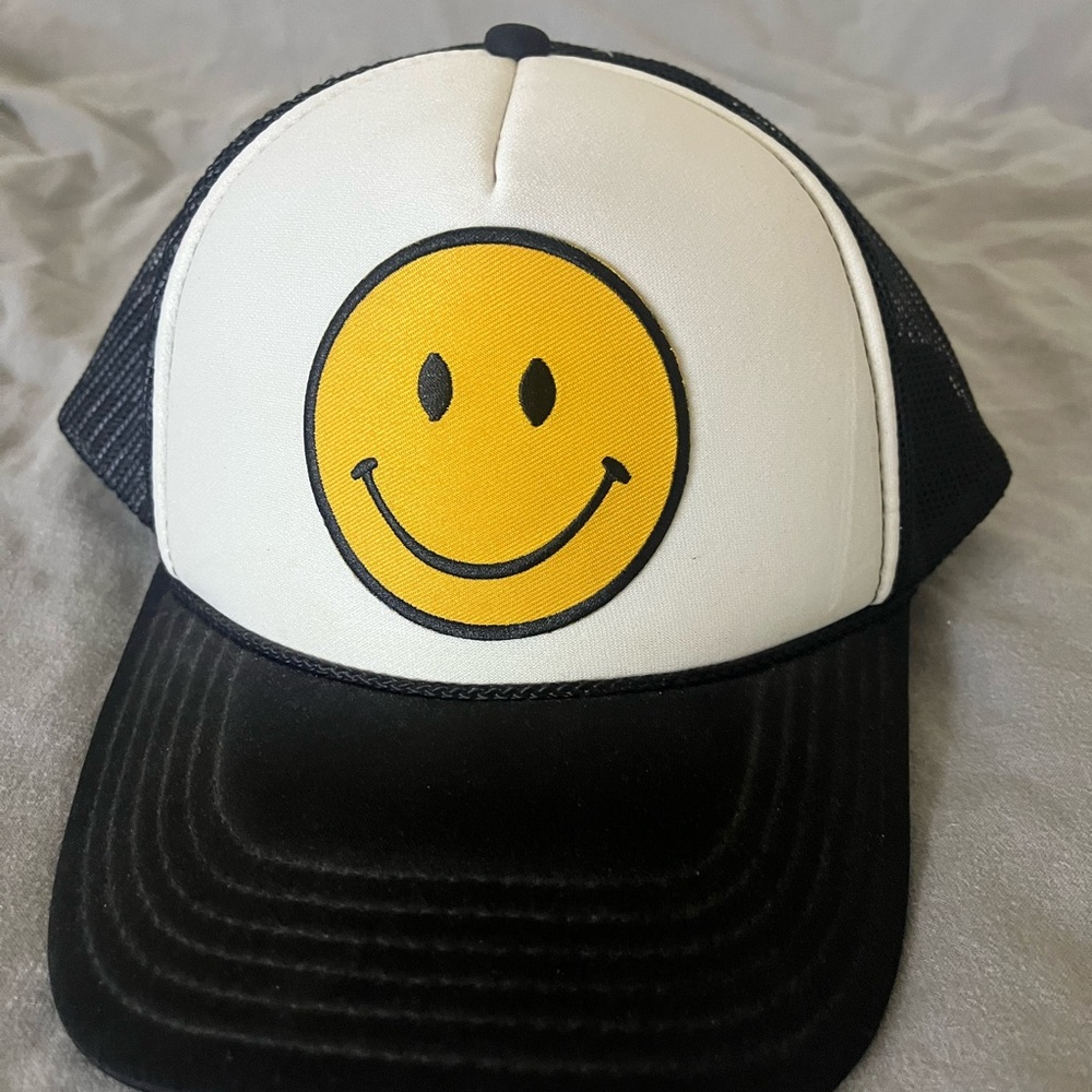 OTTO Kids Smiley Face Hat - Black and Cream